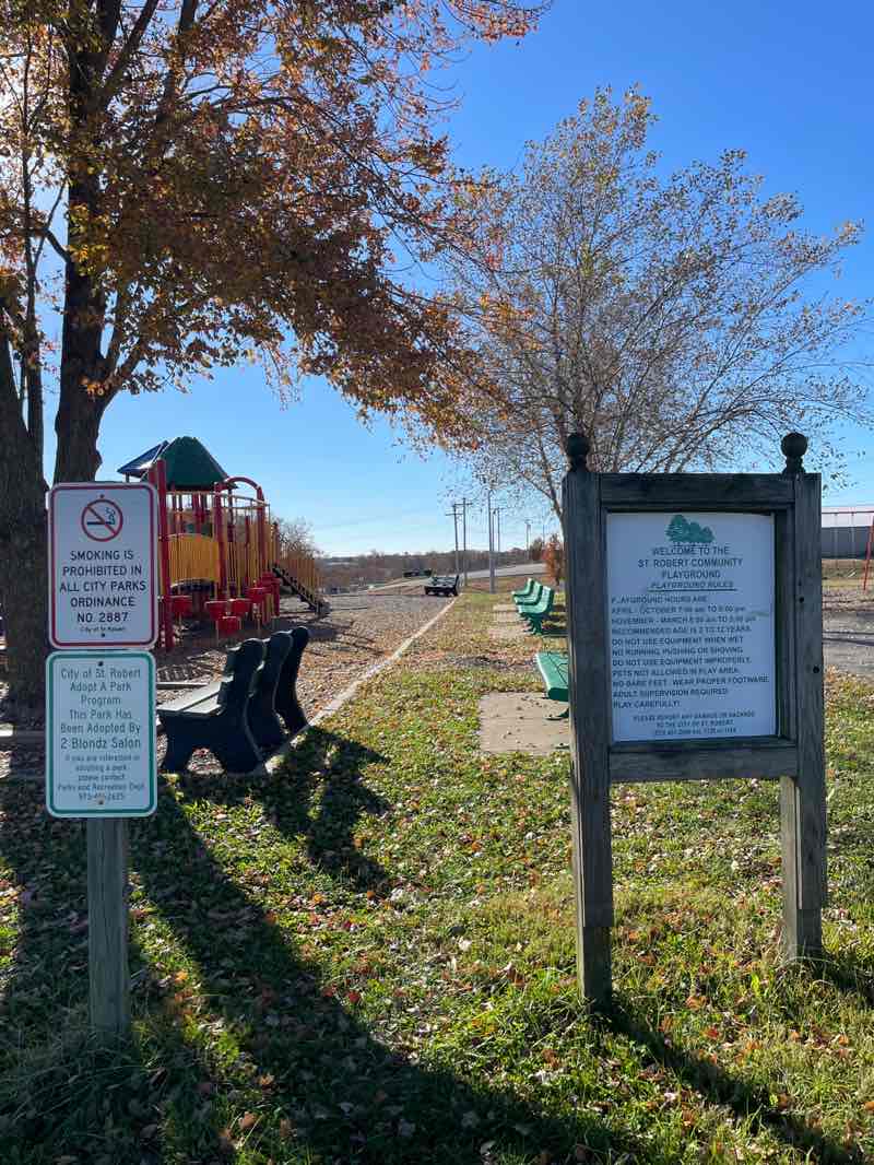 walking near me in Saint Robert Municipal Park in autumn