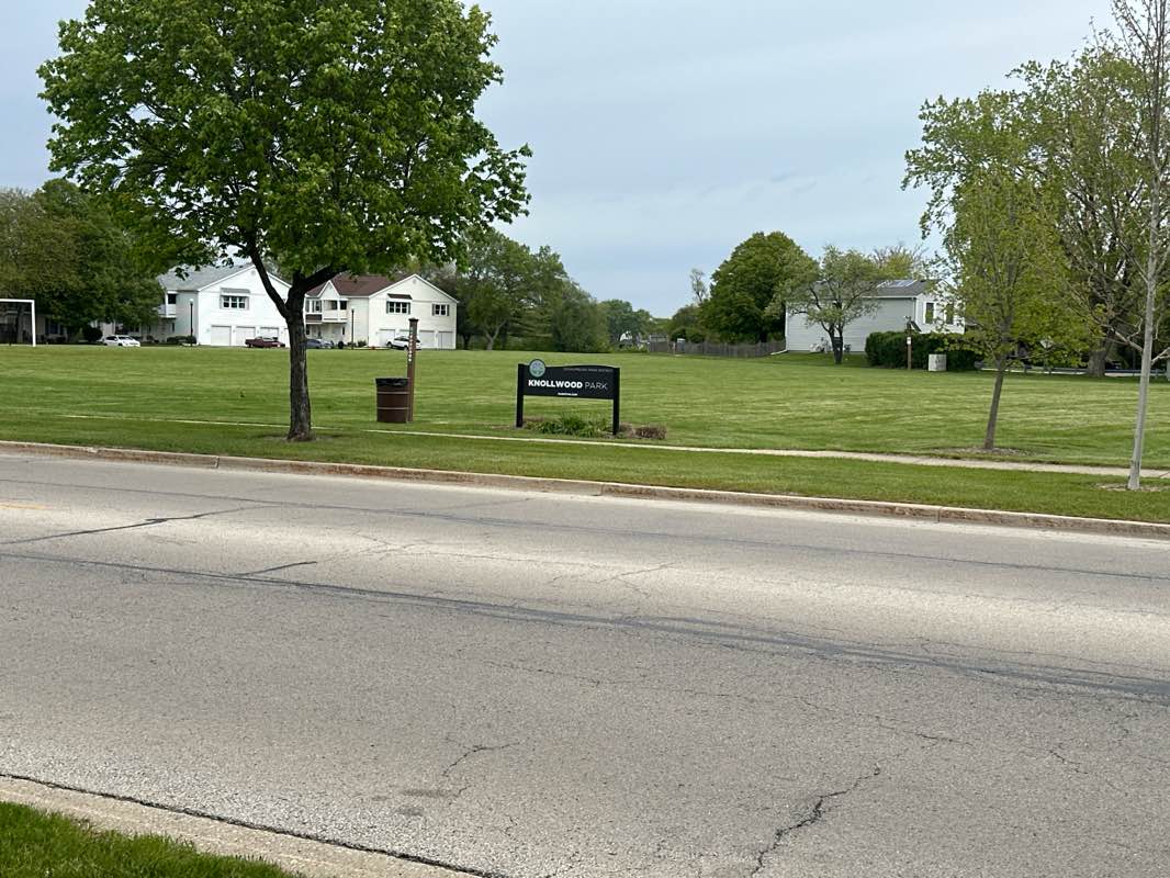 walking near me in Woodland Heights Park in spring