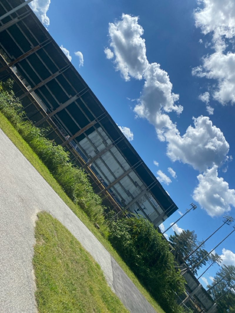 walking near me in Anniversary Park in autumn