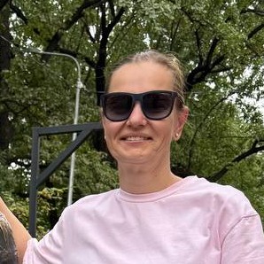 Полина Молодец profile