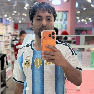 Eev Raz🇧🇩 profile