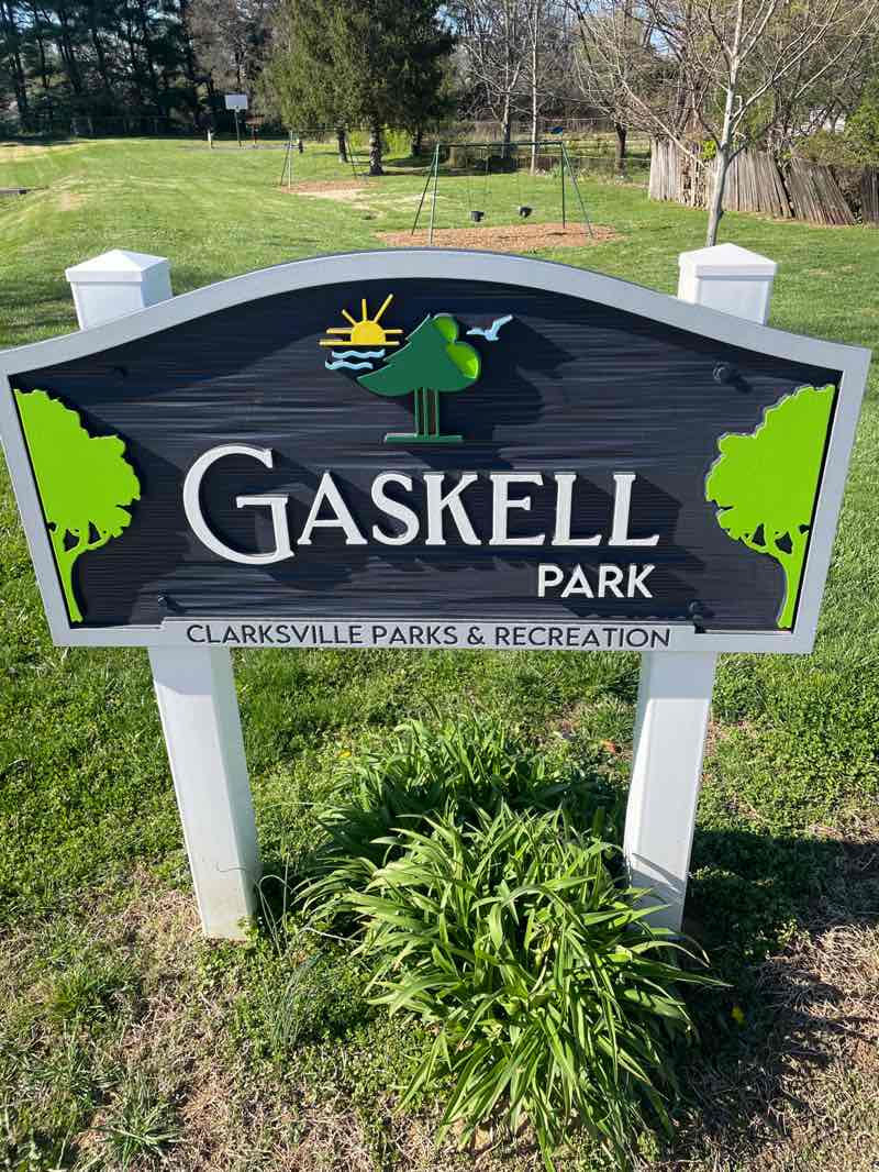 walking near me in Gaskell Park in spring