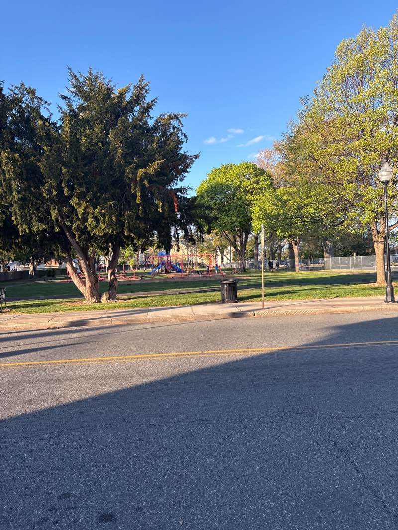 walking near me in Richardson Scale Park in spring