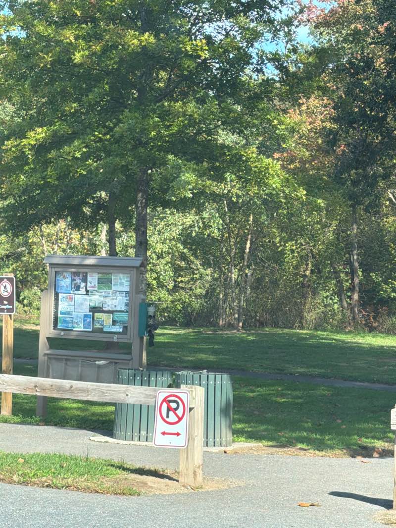 walking near me in Buckeystown Community Park in autumn