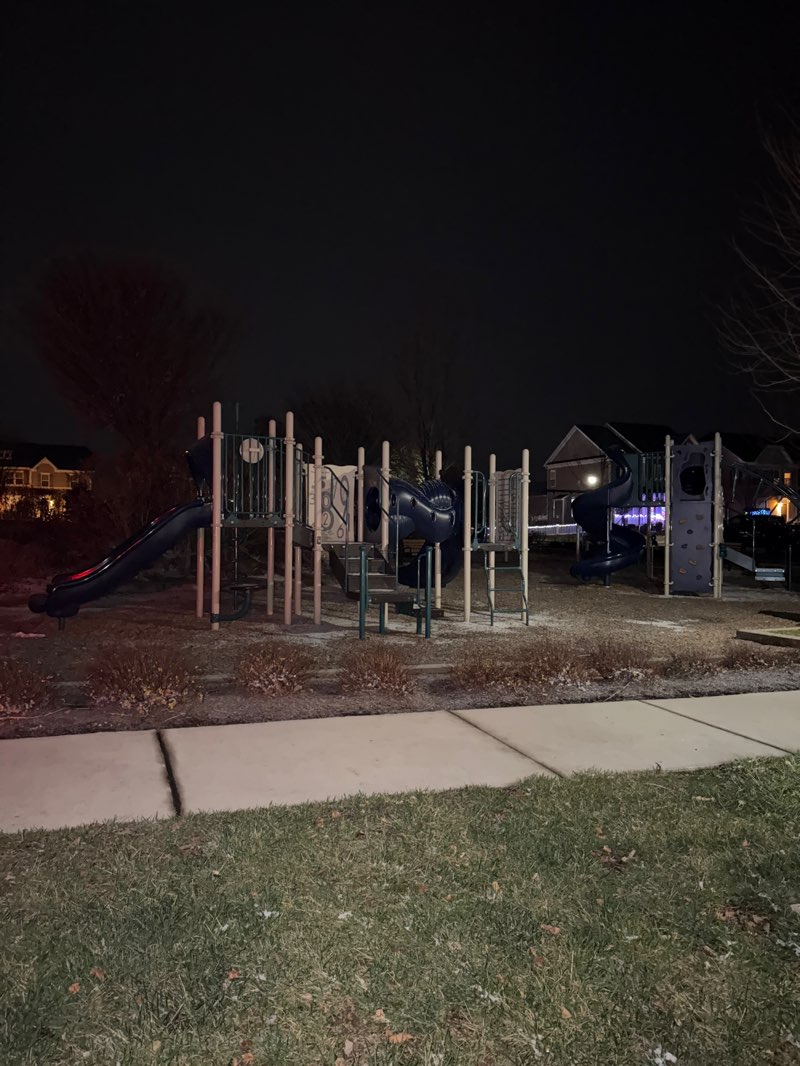 walking near me in Shenandoah Square Park in winter