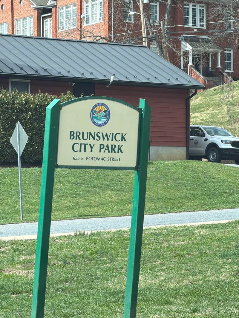 walking near me in Brunswick City Park in spring
