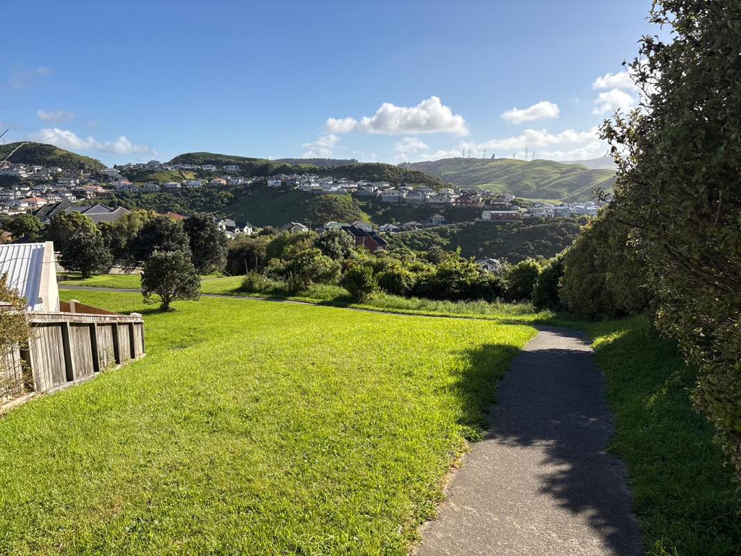 walking near me in Derry Hill Reserve in spring