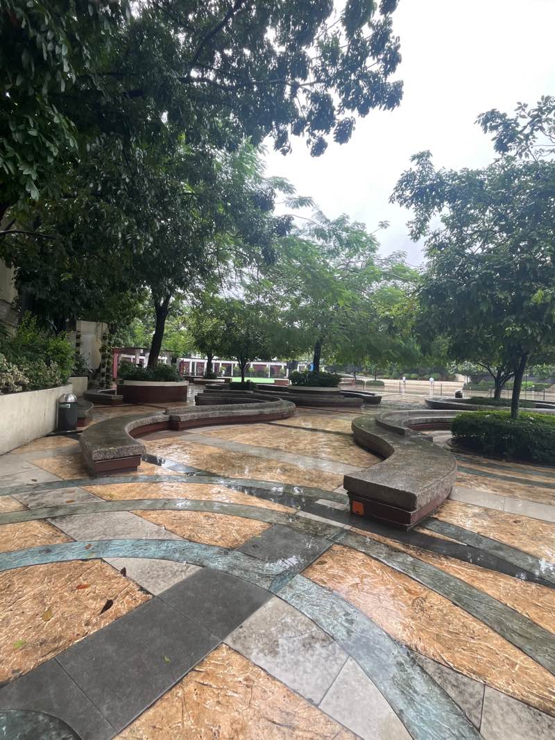 walking near me in Valenzuela People's Park in autumn