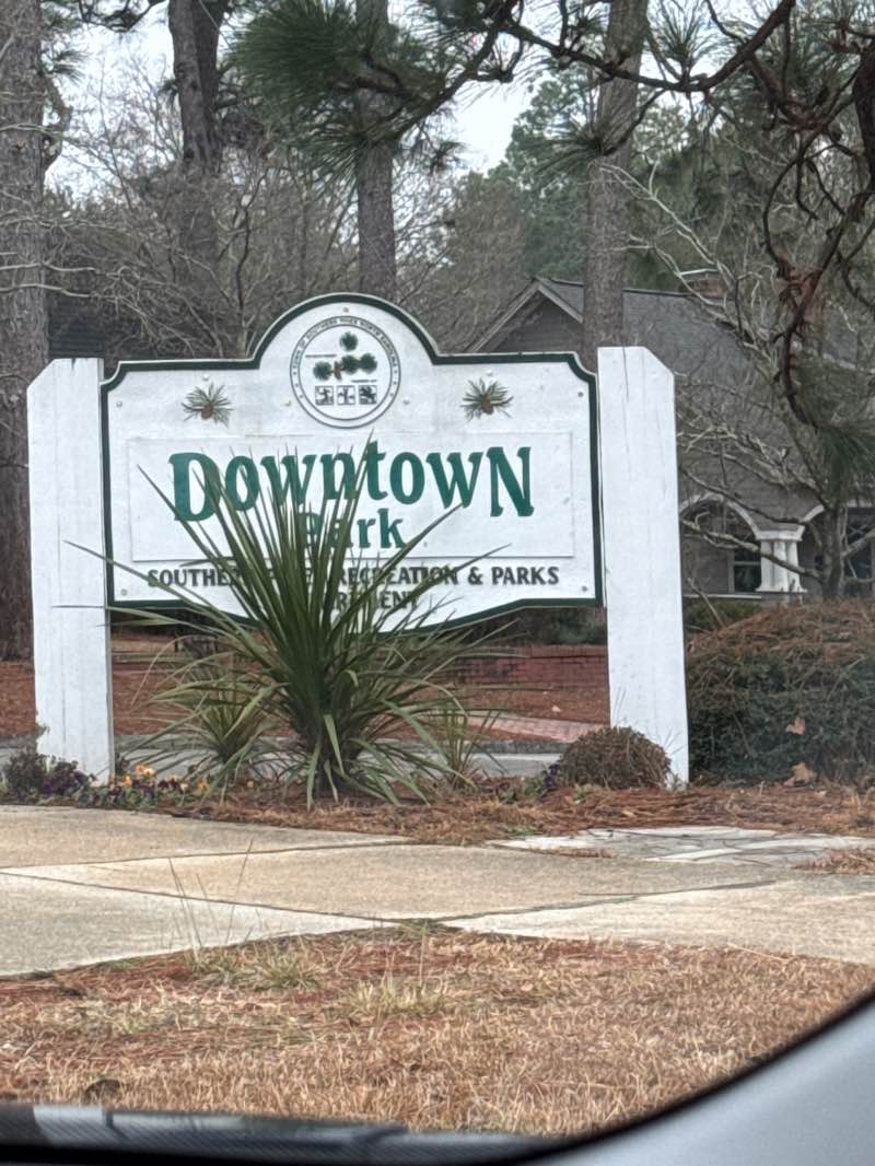 walking near me in Rainey Memorial Park in winter