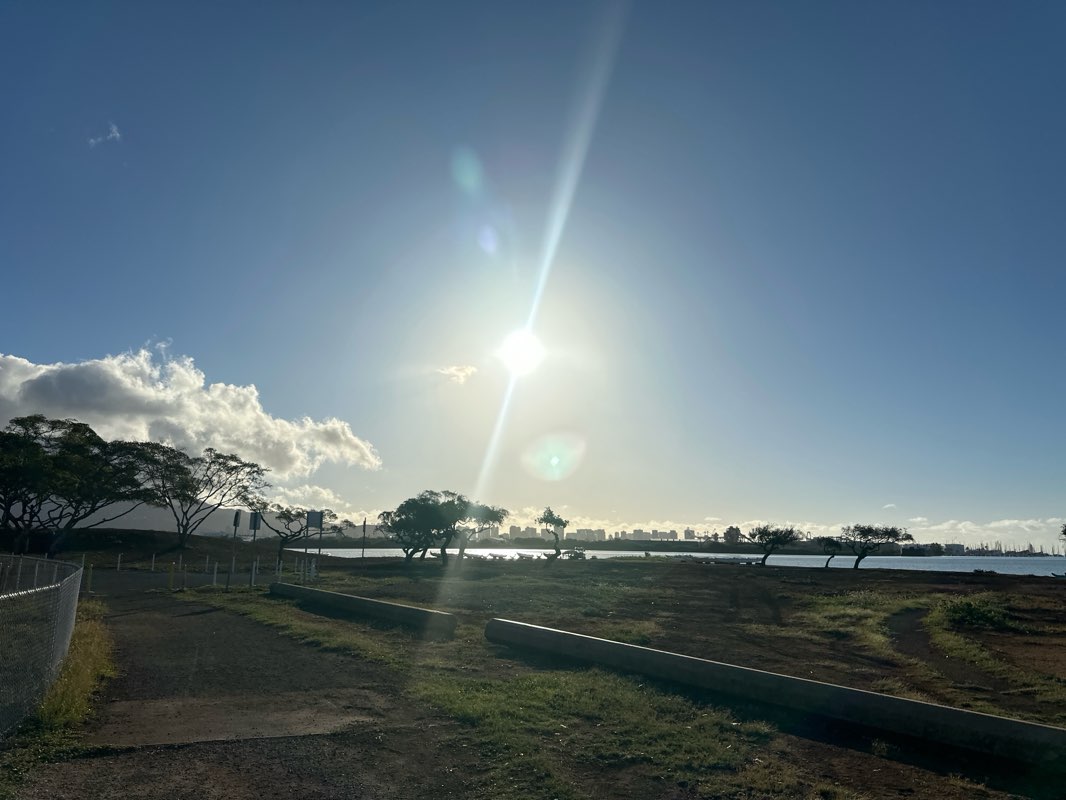 walking near me in Keʻehi Lagoon Beach Park in autumn