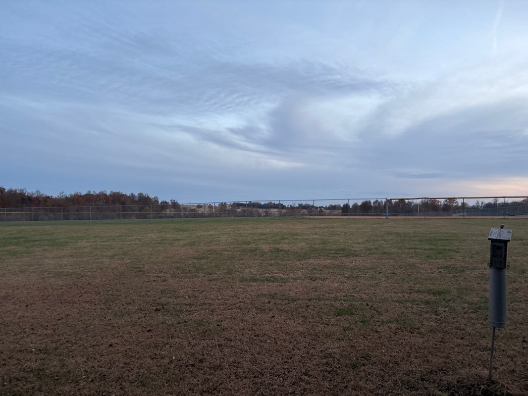 walking near me in Lenn Park in autumn