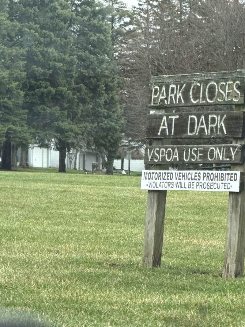 walking near me in Valley Stream Park in spring