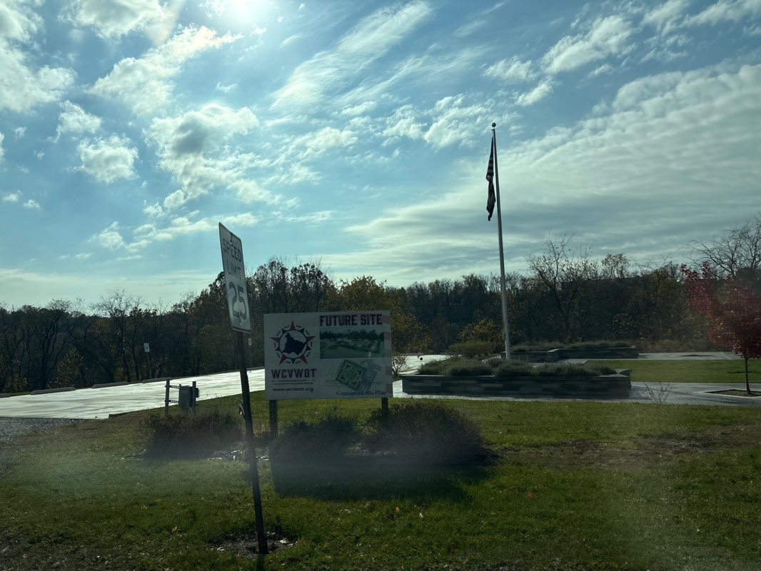 walking near me in Peach Park in autumn