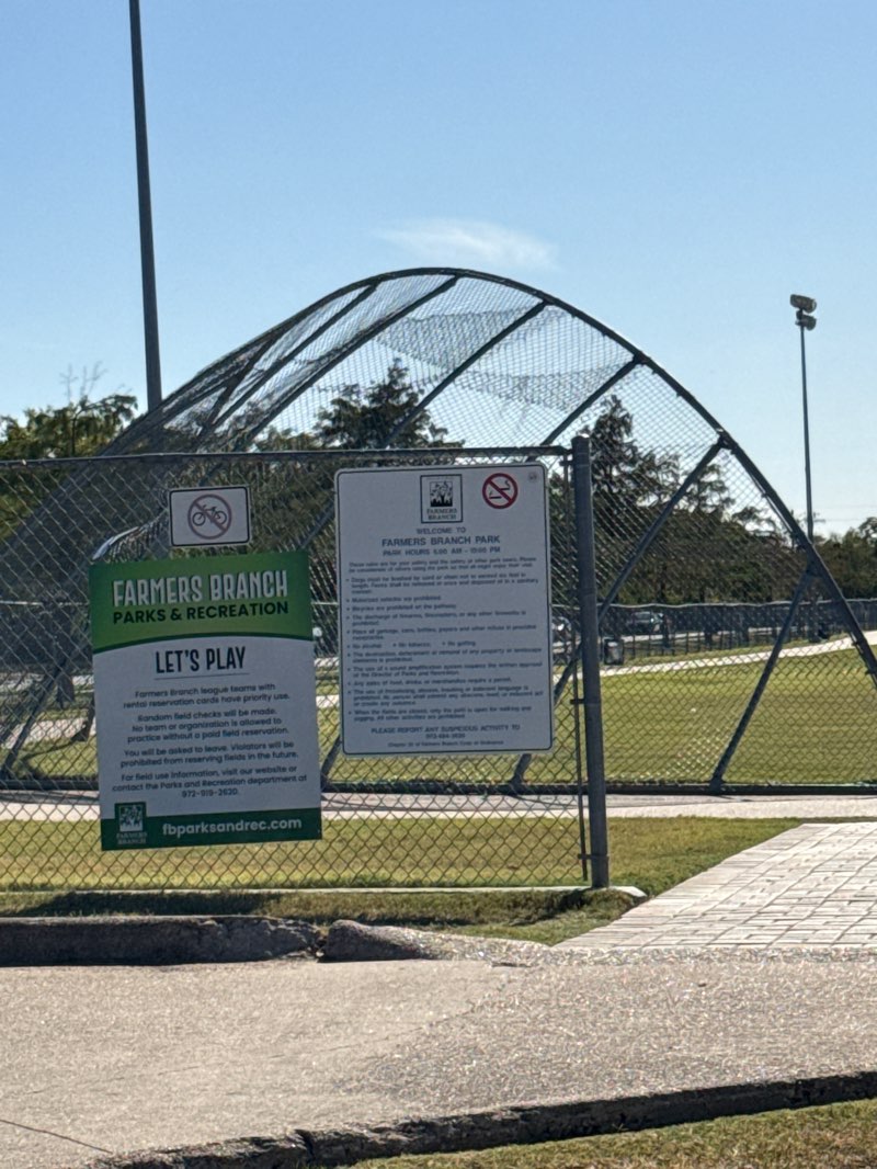 walking near me in Farmers Branch Park in autumn