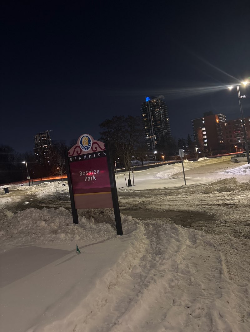 walking near me in Rosalea Park in winter