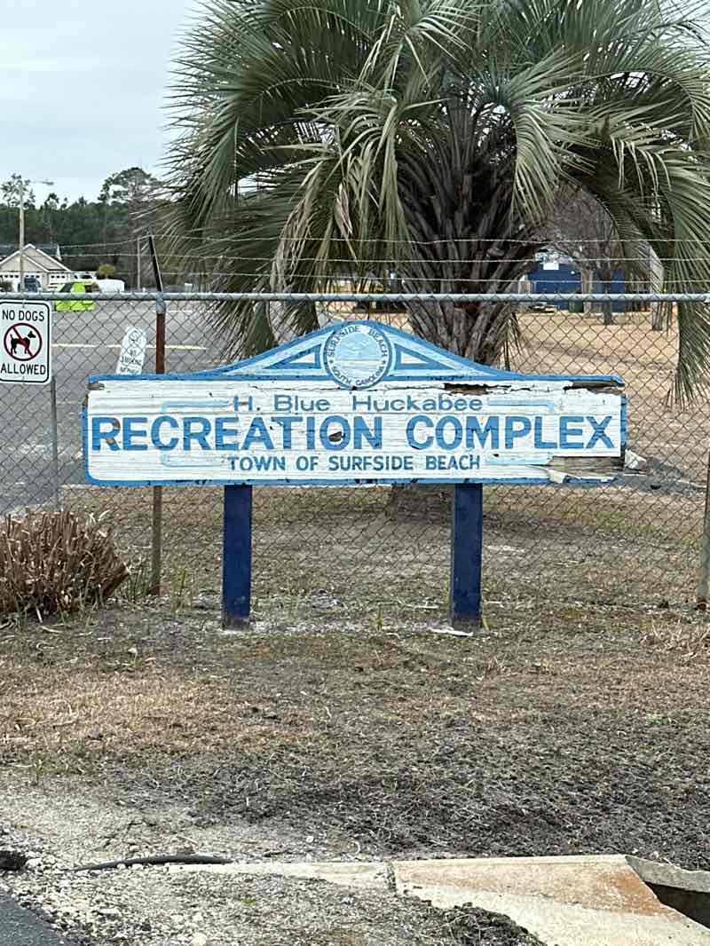 walking near me in Huckabee Recreation Complex in winter