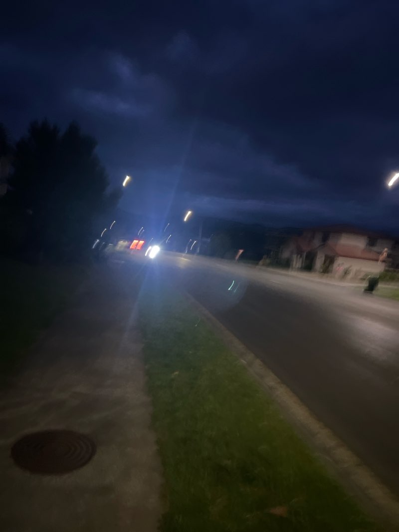 walking near me in Endeavour Park in autumn