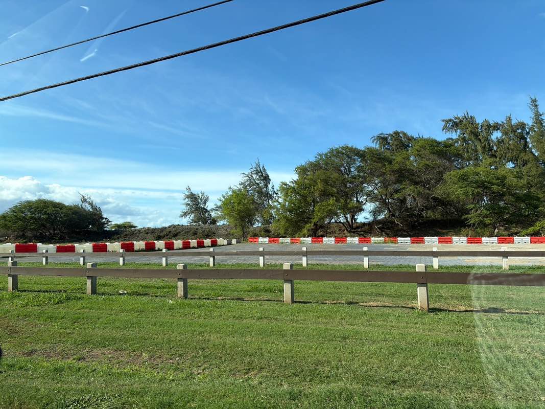 walking near me in Lower Paia Park in winter