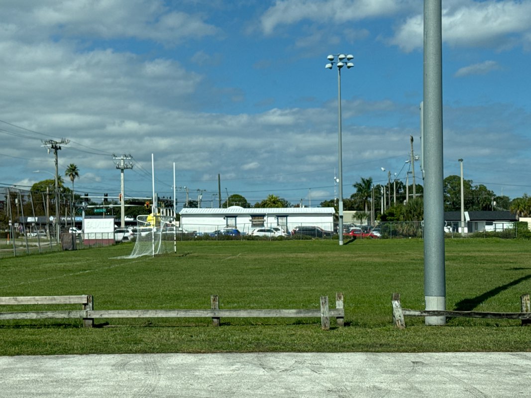 walking near me in Provost Park in autumn