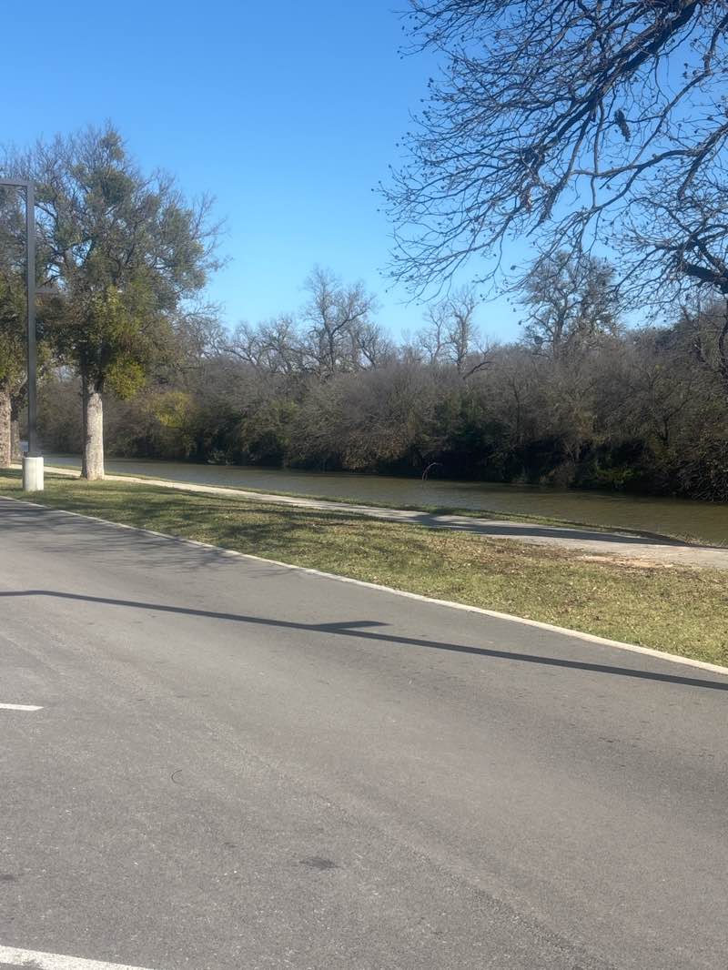 walking near me in Riverside Park in autumn