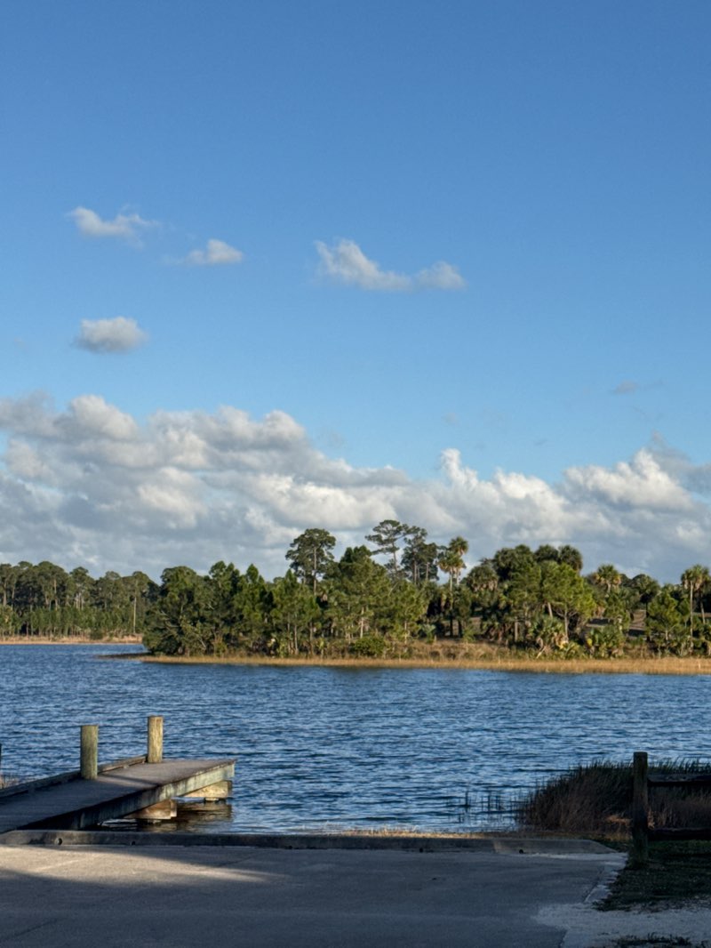 walking near me in Okeeheelee Park South in winter