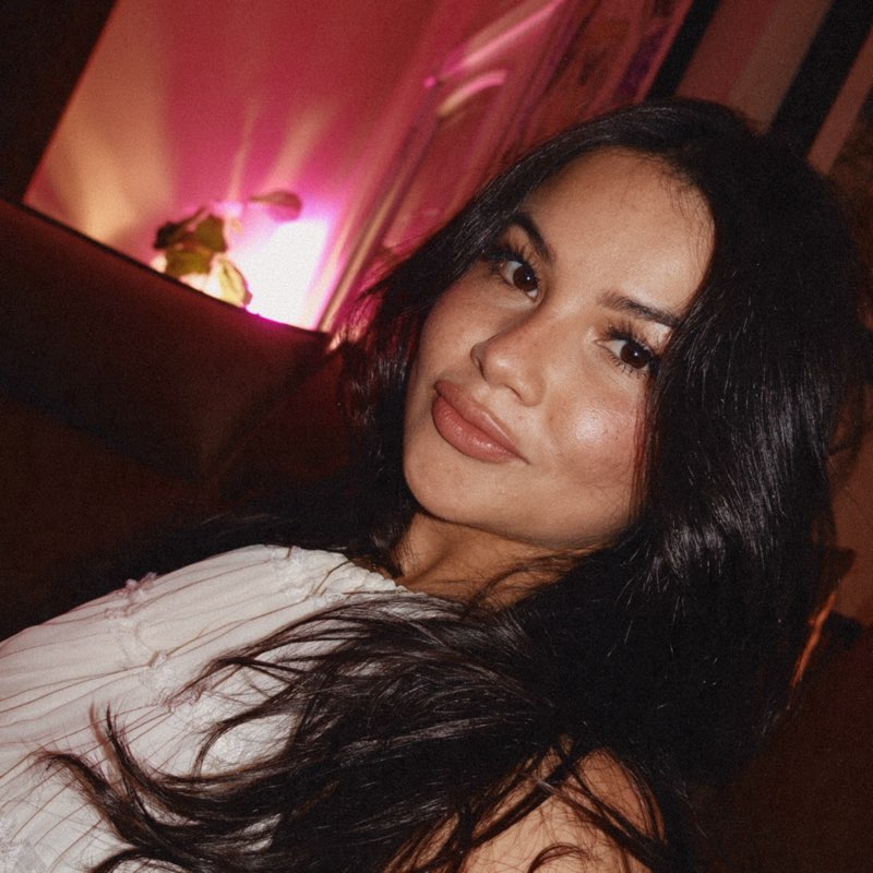 Laura profile
