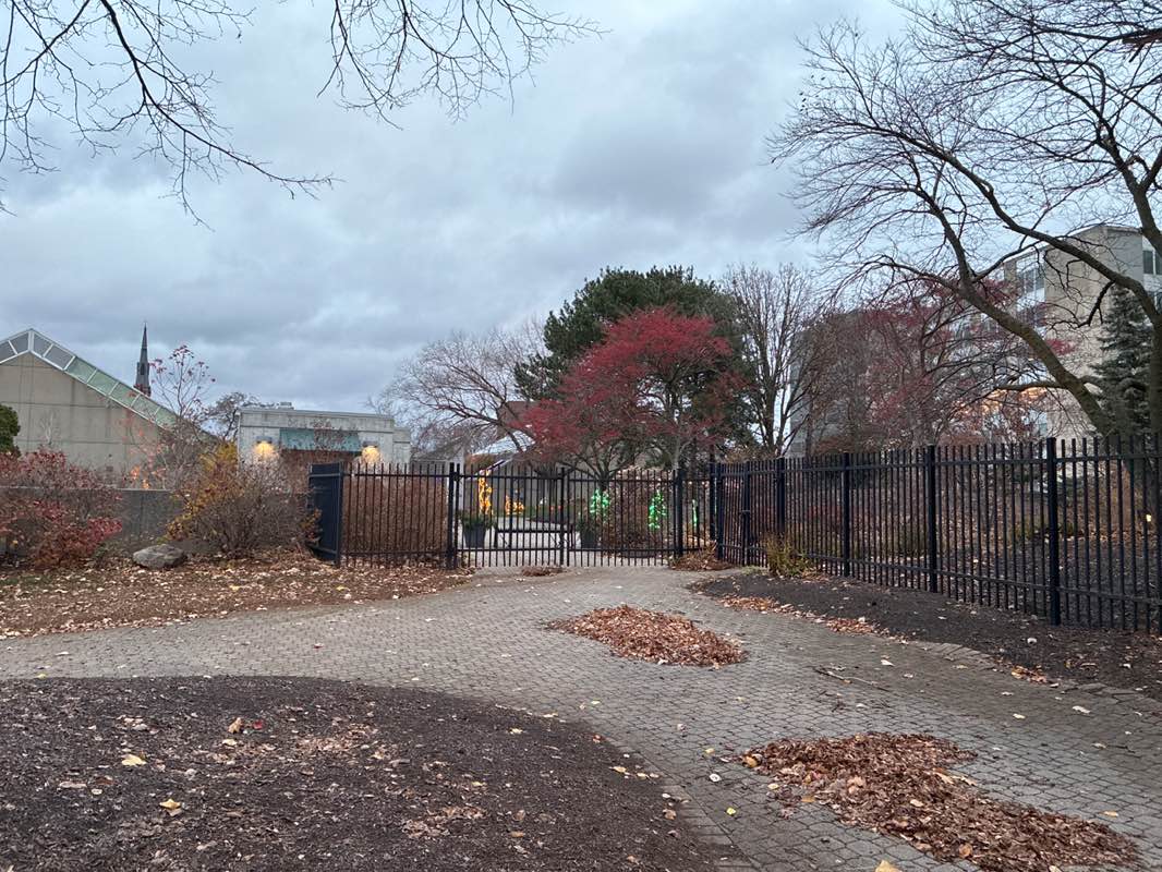 walking near me in Foellinger-Freimann Botanical Conservatory in autumn