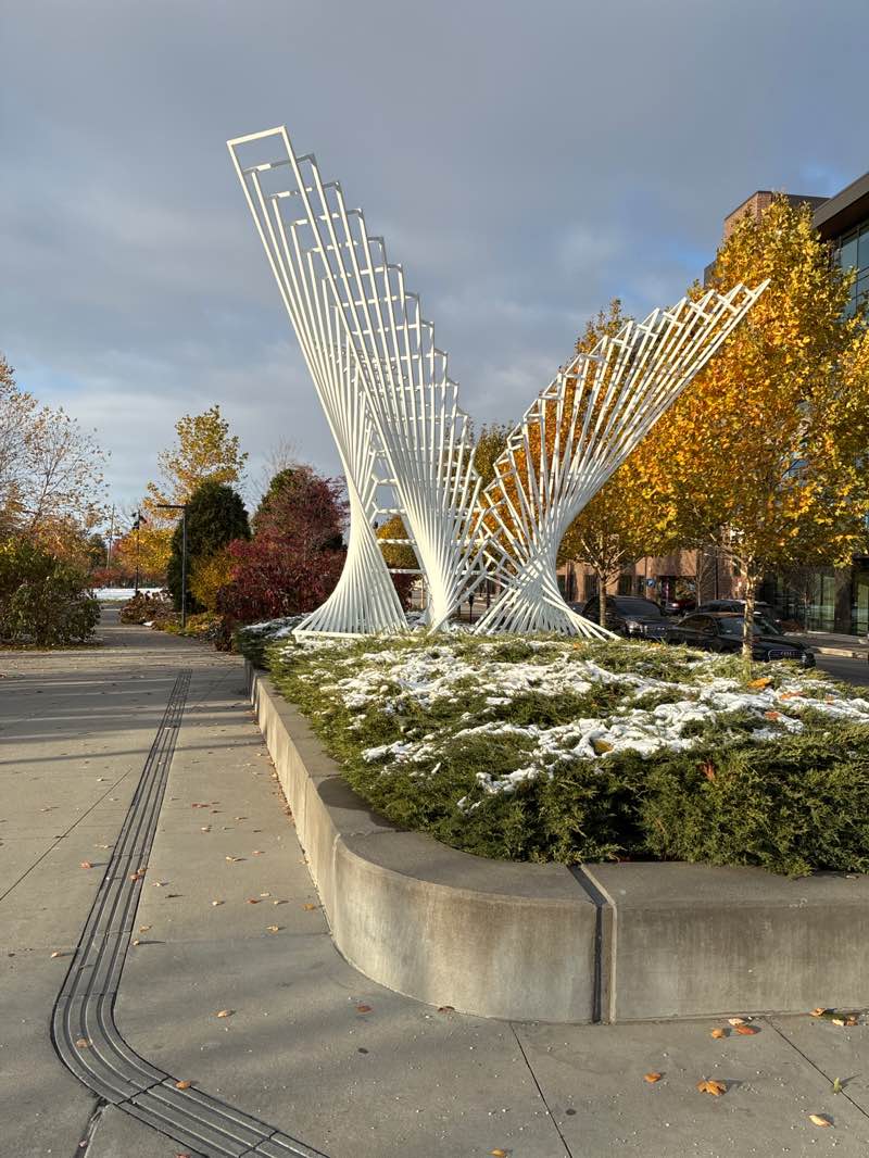 walking near me in Promenade Park in autumn