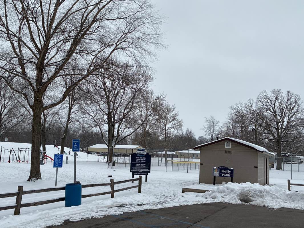 walking near me in Kelly Park in winter