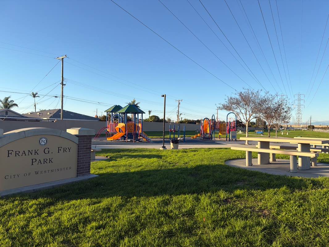 walking near me in Hoover Park in winter