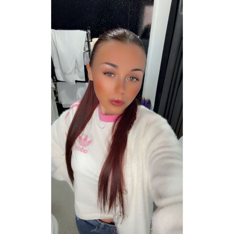 chantelle🦋🍒🎀🖤