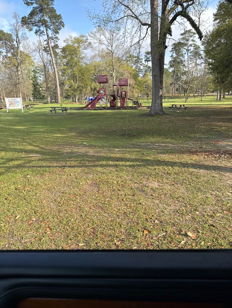 walking near me in Gardiner Park in spring