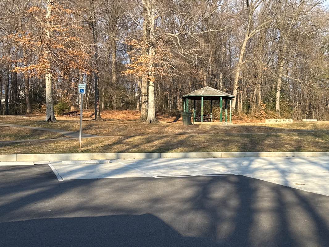 walking near me in Sunnyside Neigborhood Park in winter