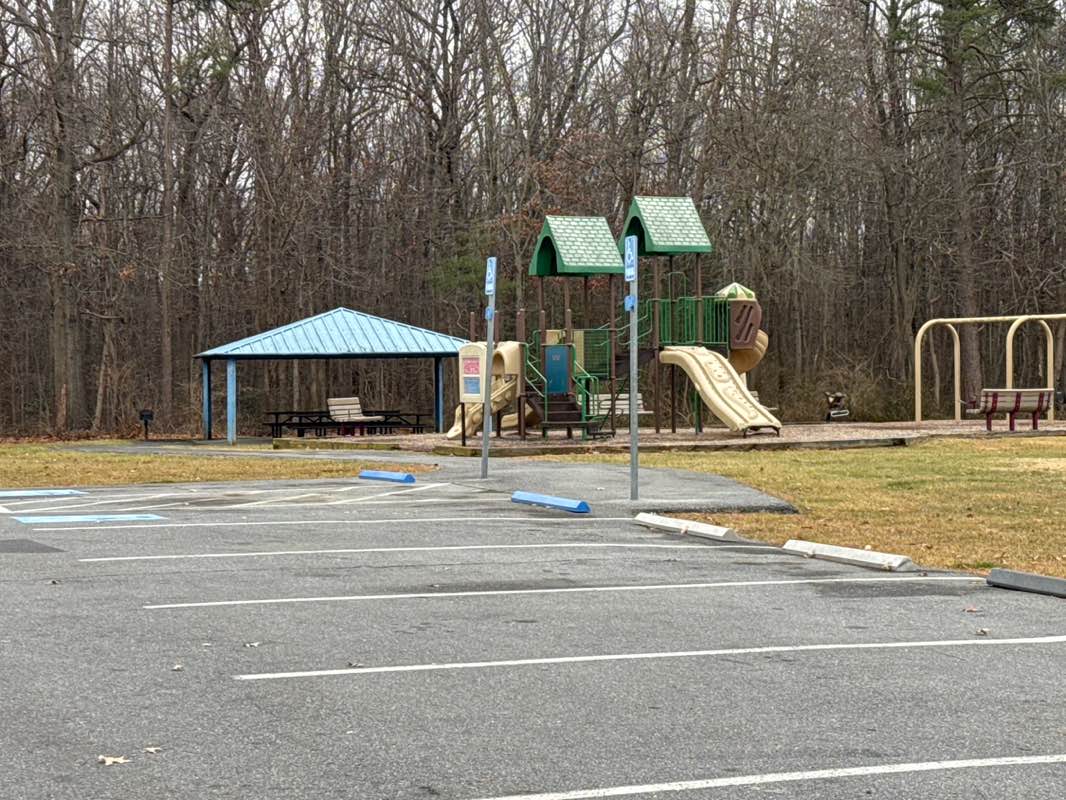 walking near me in Muirkirk South Community Park in winter