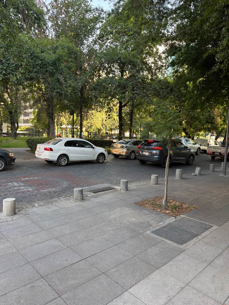 walking near me in Plaza Loreto in summer