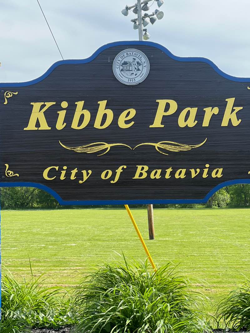 walking near me in Kibbe Park in summer