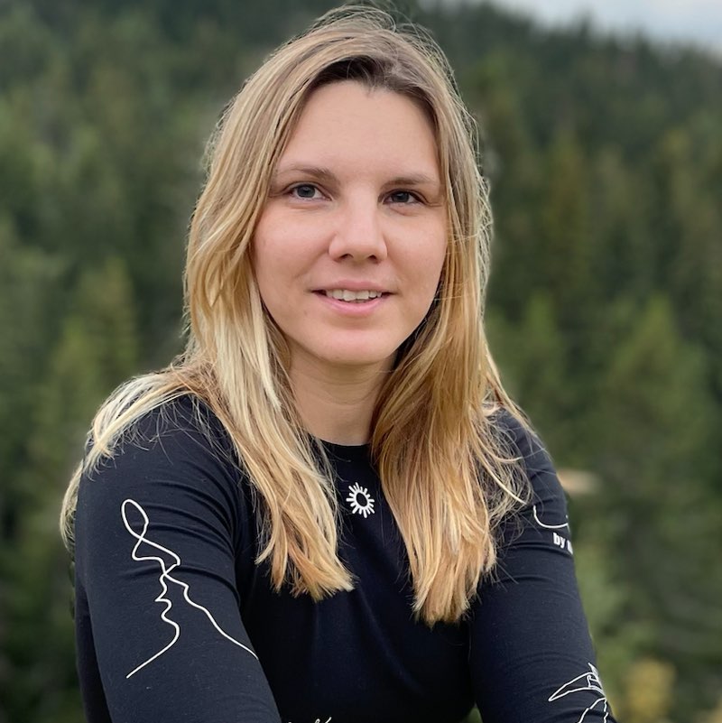 Julia S. profile