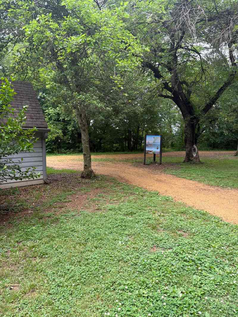 walking near me in Piscataway National Park in summer