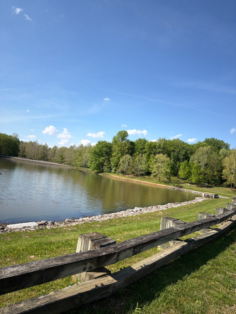 walking near me in Lake Varuna Park in spring