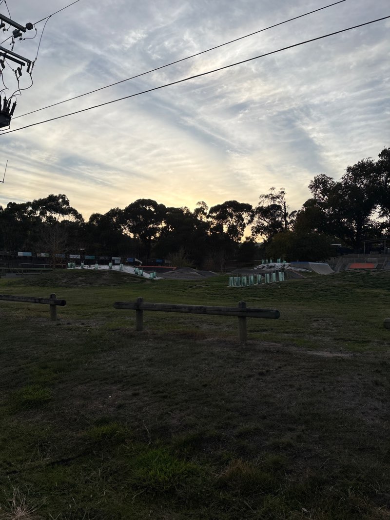 walking near me in Buninyong Recreation Park in autumn