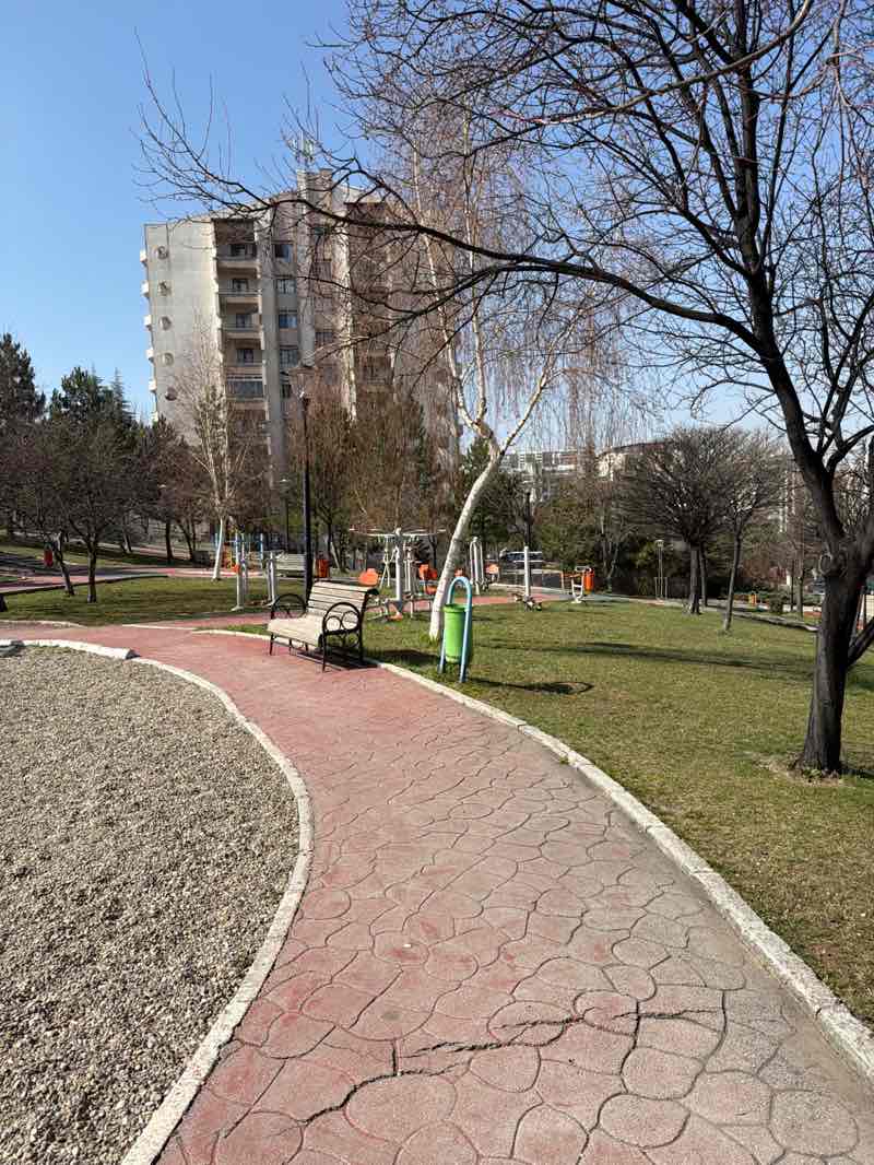 walking near me in Meksika Parkı in spring