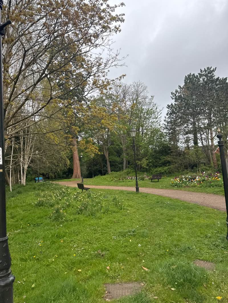 walking near me in Horsham Park in spring