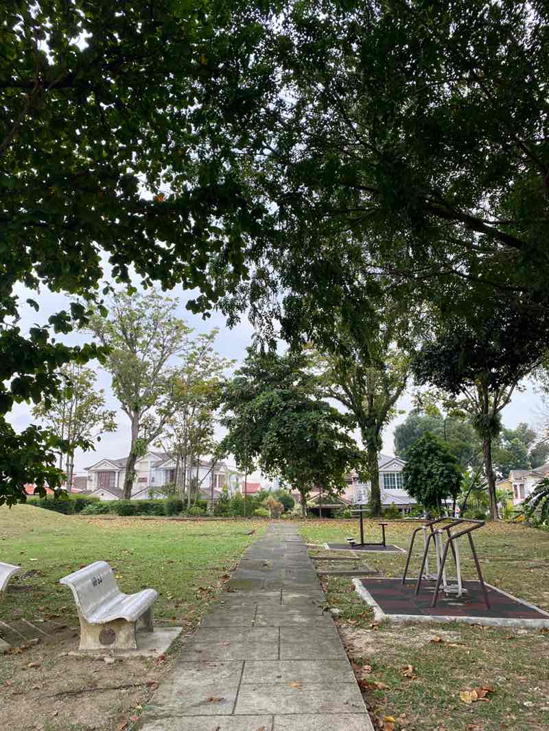 walking near me in USJ 2/7 Park in winter