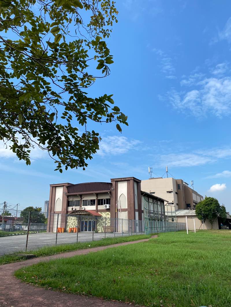 walking near me in Padang Berkeley in winter