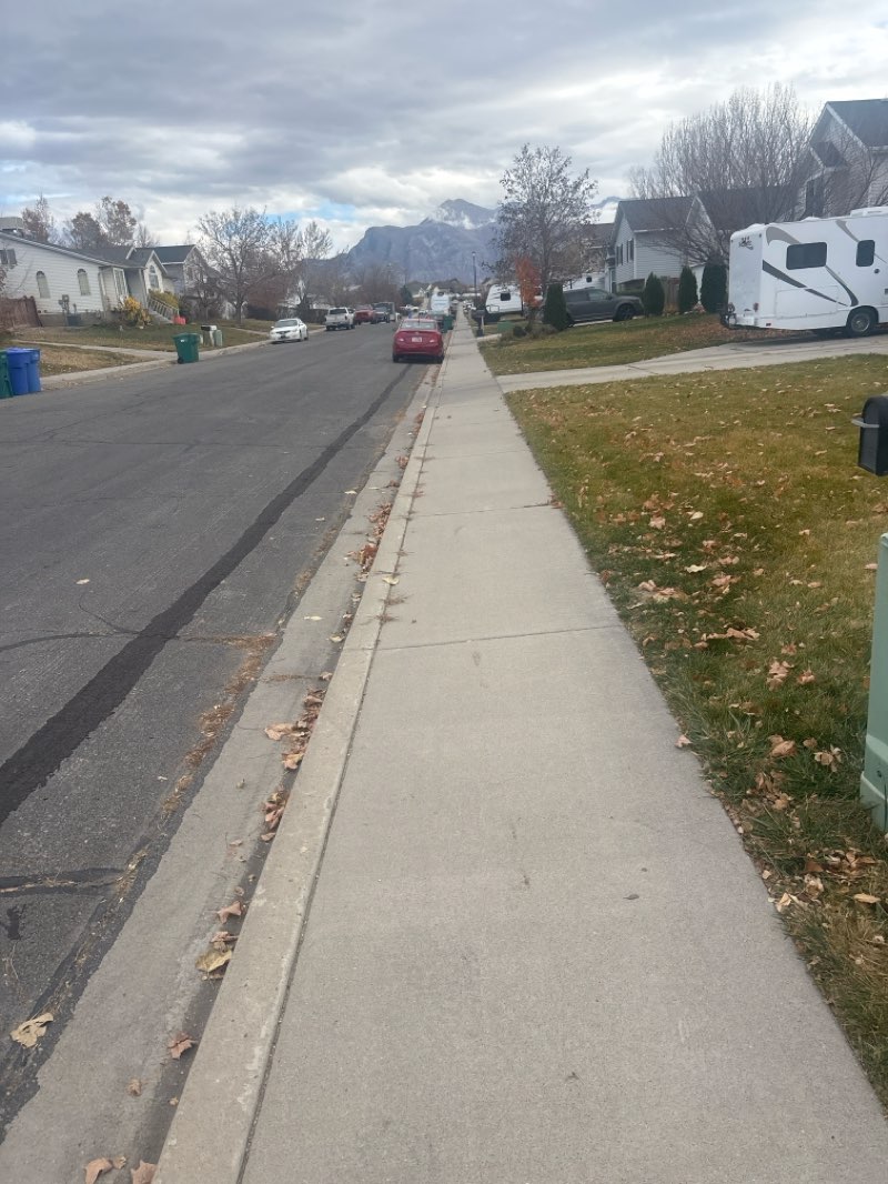 walking near me in Centennial Park in autumn