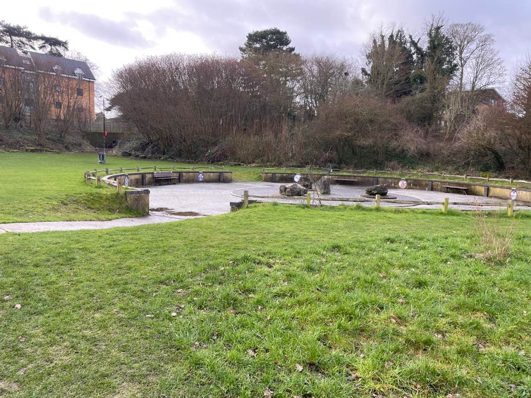 walking near me in Allington (Millennium Green) in winter