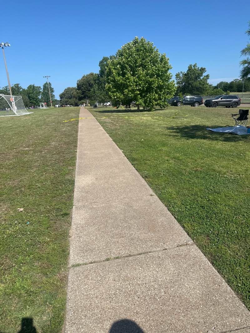 walking near me in Lindsey Park in spring