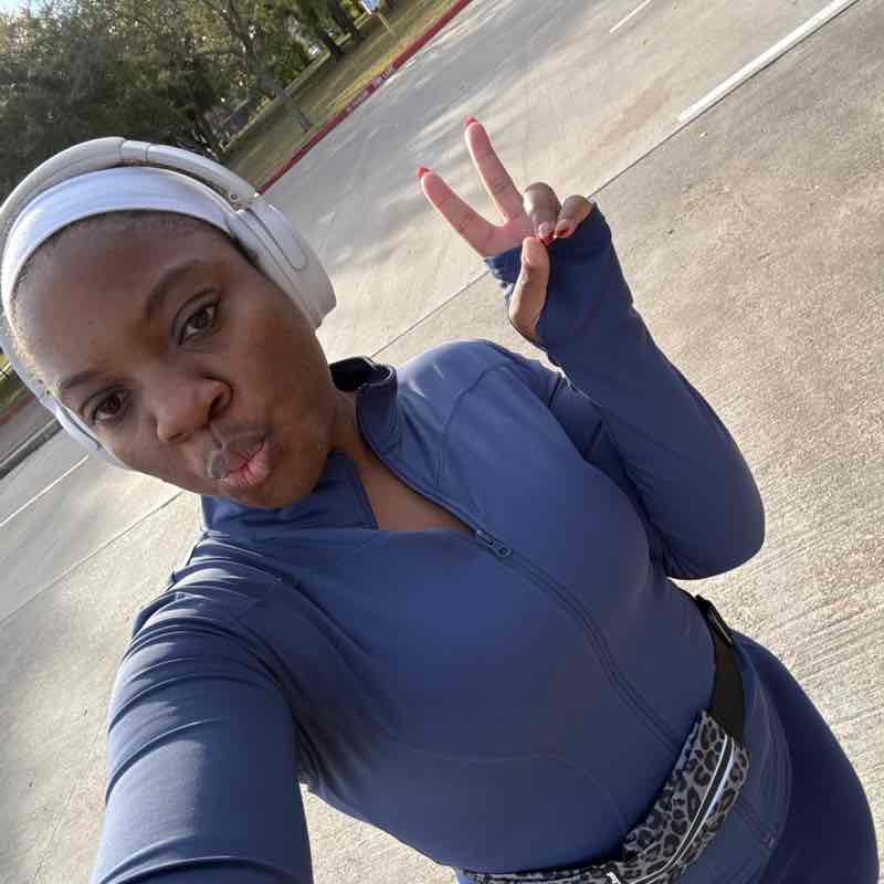 Hot Cocoa Run Crew 🫶🏽🏃🏽‍♀️ Yasmin post image