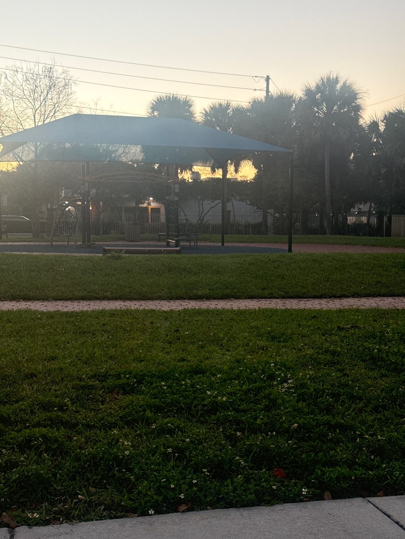 walking near me in Plantation Business Park in spring