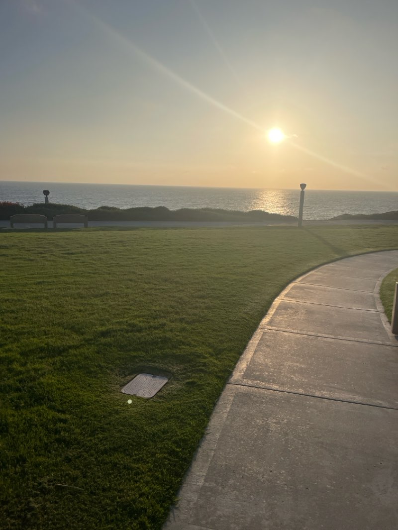 walking near me in Salt Creek Beach Park in spring
